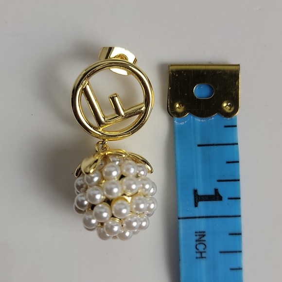 Fendi pearl earrings - Picture 6 of 7